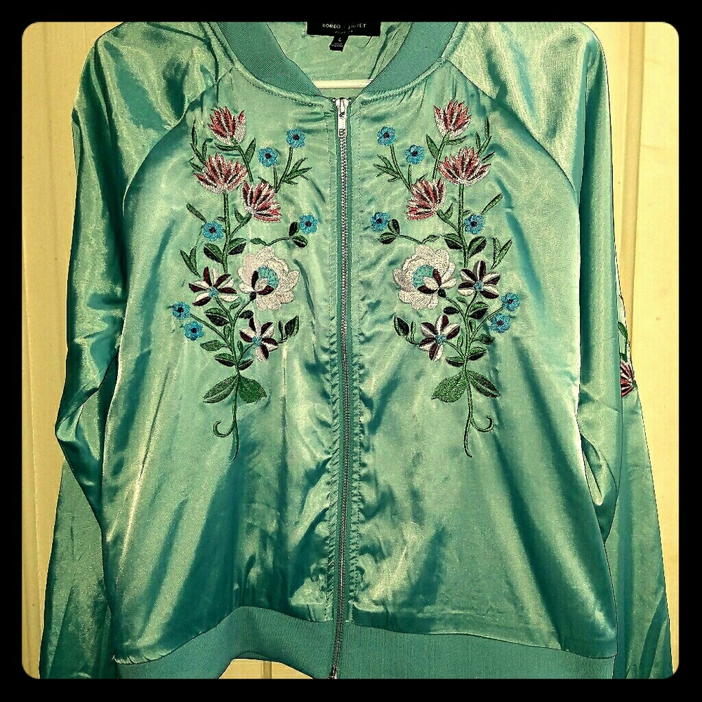 Romeo + Juliet Couture Satin bomber jacket